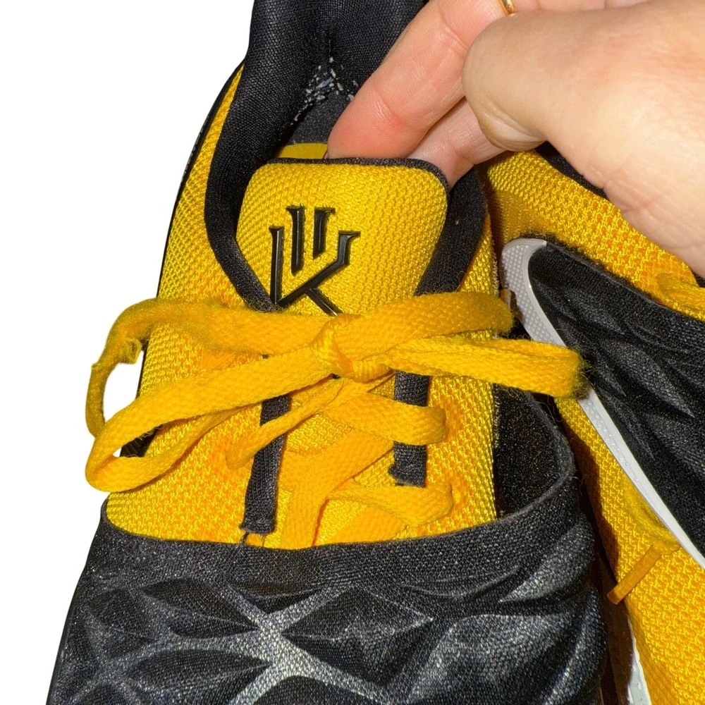 Nike Kyrie Low 1 Amarillo Mens 12 Pre-Owned AO8979-700 Basketball Shoes Sneakers